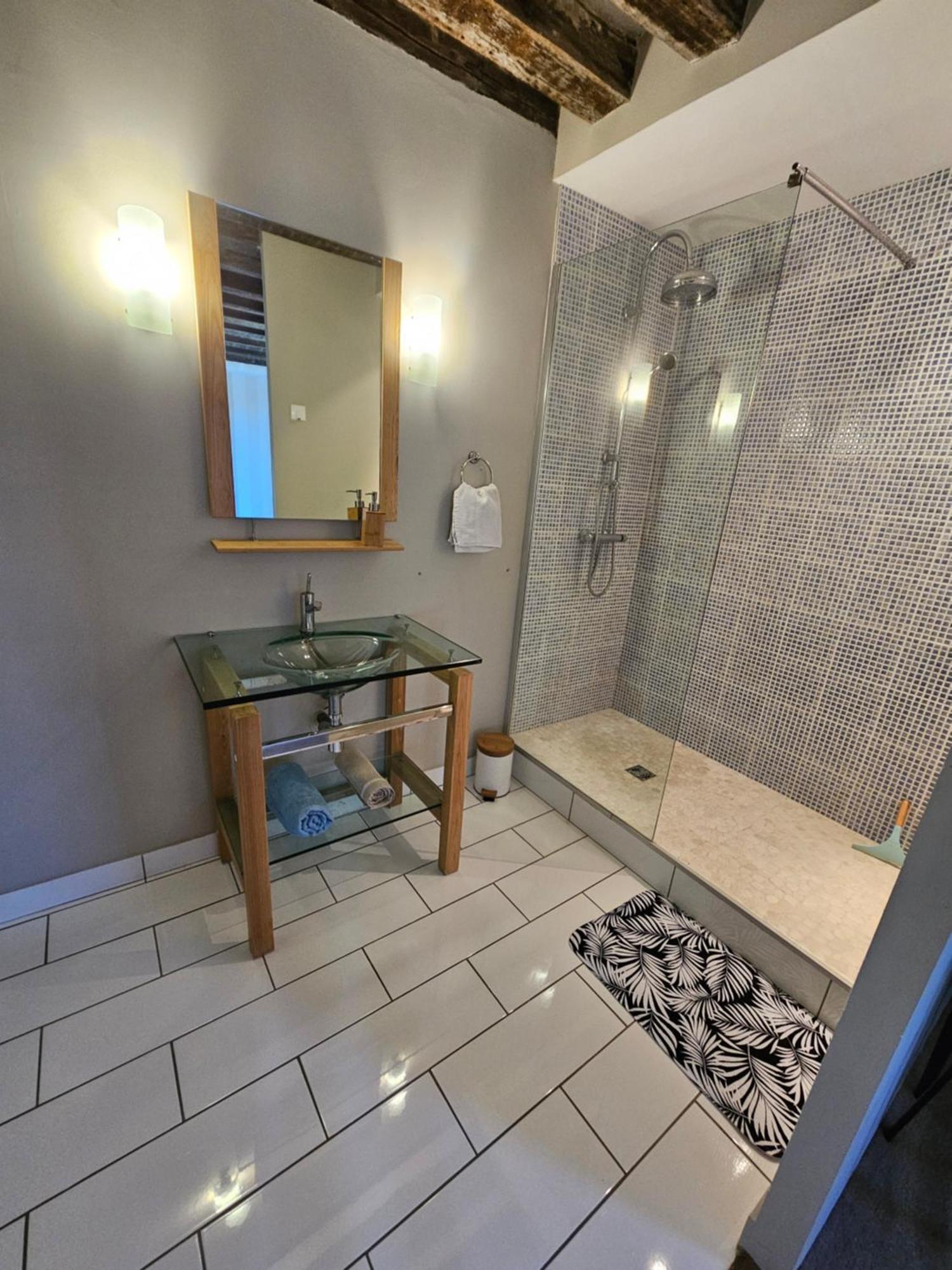 فندق Chambre Avec Salle De Bain Donzy المظهر الخارجي الصورة